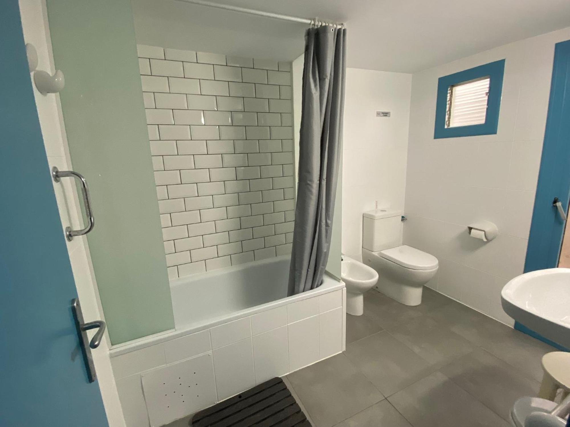 Hostal Carlos III El Prat de Llobregat Extérieur photo