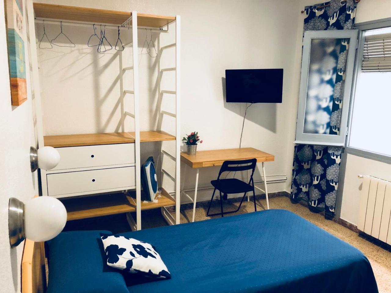 Hostal Carlos III El Prat de Llobregat Extérieur photo