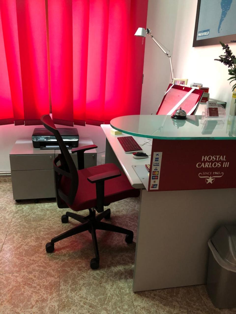Hostal Carlos III El Prat de Llobregat Extérieur photo