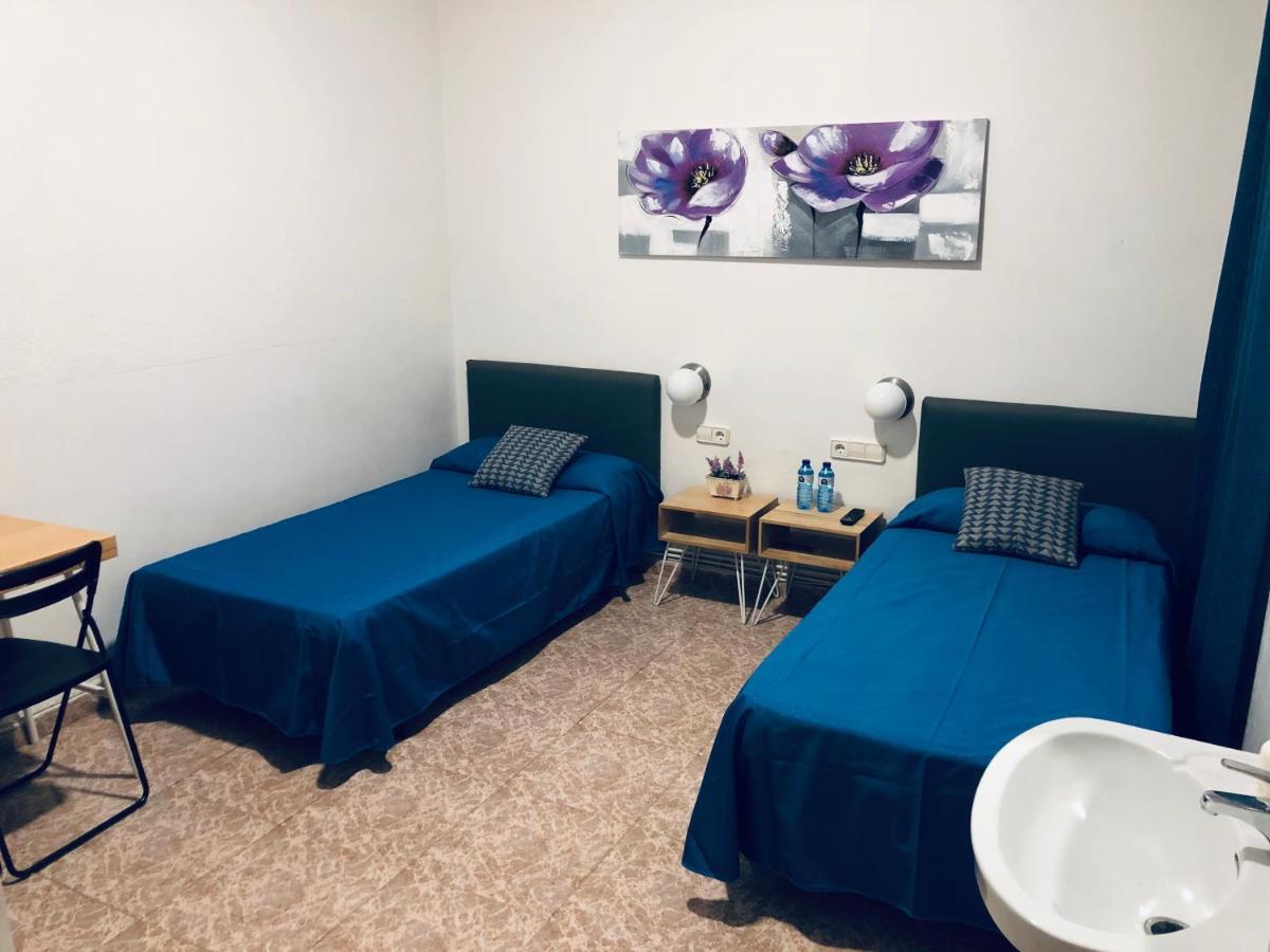 Hostal Carlos III El Prat de Llobregat Extérieur photo
